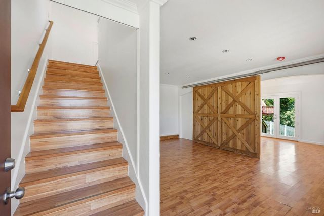 5851 Vine Hill Rd, Sebastopol, CA 95472