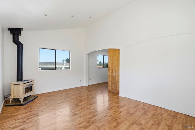 5851 Vine Hill Rd, Sebastopol, CA 95472