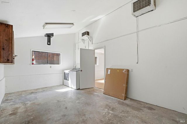 5851 Vine Hill Rd, Sebastopol, CA 95472