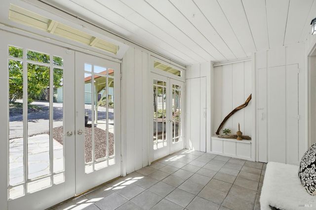 5851 Vine Hill Rd, Sebastopol, CA 95472