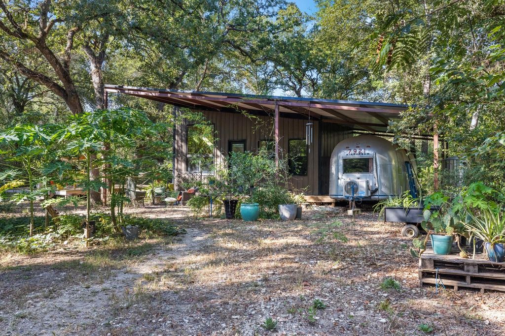 1301 Private Road 3591, Gause, TX 77857