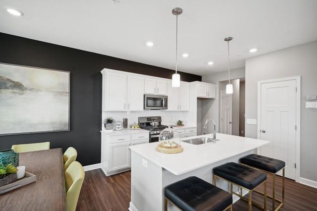 1705 Tyrone Drive, Shakopee, MN 55379