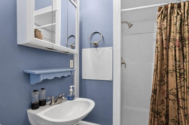 772 38TH AVENUE S, St Petersburg, FL 33705