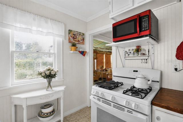 772 38TH AVENUE S, St Petersburg, FL 33705