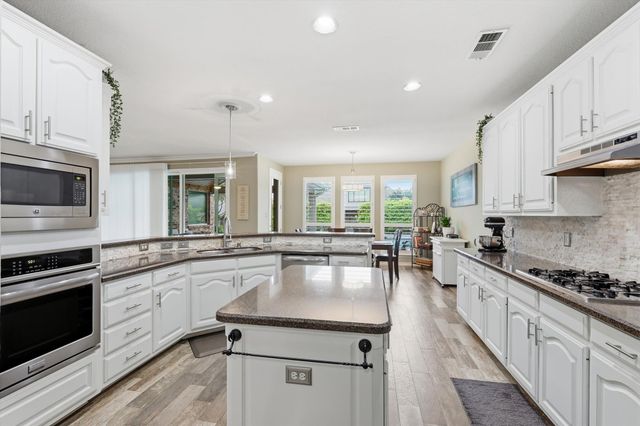 3005 Autumn Sage Trail, Flower Mound, TX 75022