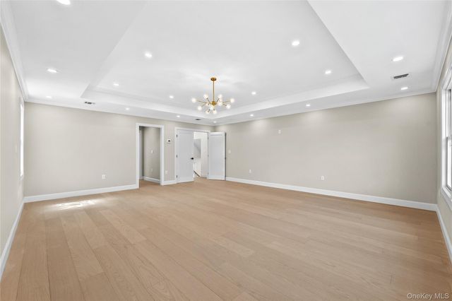 2 Circle Drive, Syosset, NY 11791
