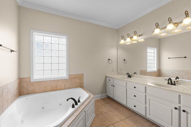 207 Lace Dr., Dothan, AL 36301