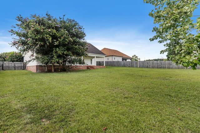 207 Lace Dr., Dothan, AL 36301