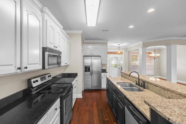 207 Lace Dr., Dothan, AL 36301