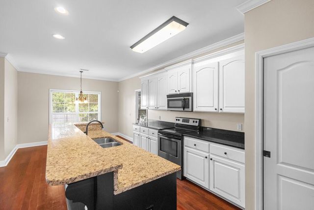 207 Lace Dr., Dothan, AL 36301