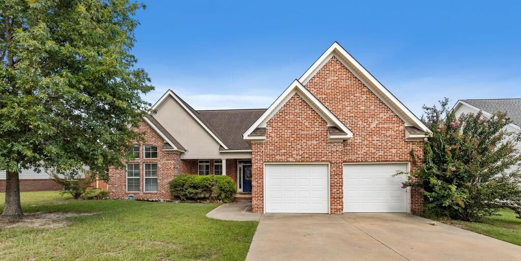 207 Lace Dr., Dothan, AL 36301
