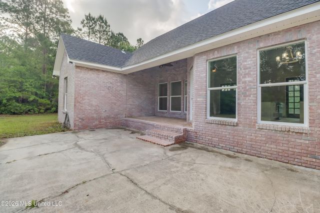 6716 Country Pines Lane, Vancleave, MS 39565