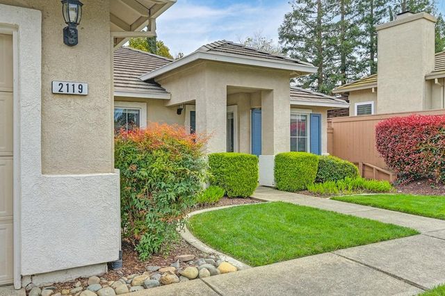 2119 Gold Haven Ct, Gold River, CA 95670