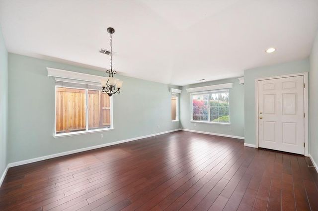 2119 Gold Haven Ct, Gold River, CA 95670