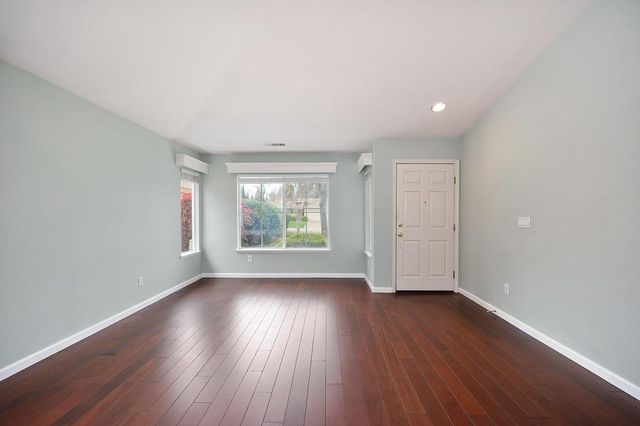 2119 Gold Haven Ct, Gold River, CA 95670