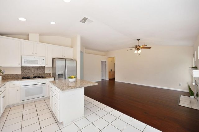 2119 Gold Haven Ct, Gold River, CA 95670