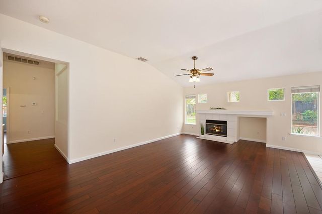 2119 Gold Haven Ct, Gold River, CA 95670