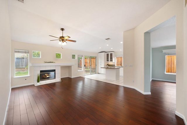 2119 Gold Haven Ct, Gold River, CA 95670