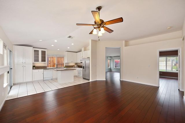 2119 Gold Haven Ct, Gold River, CA 95670