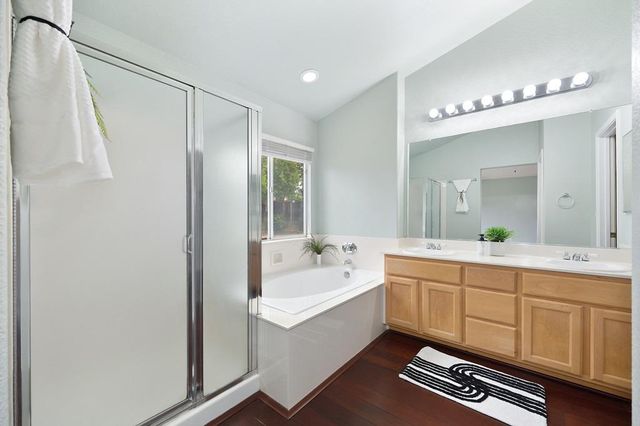 2119 Gold Haven Ct, Gold River, CA 95670