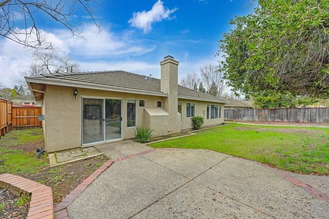2119 Gold Haven Ct, Gold River, CA 95670