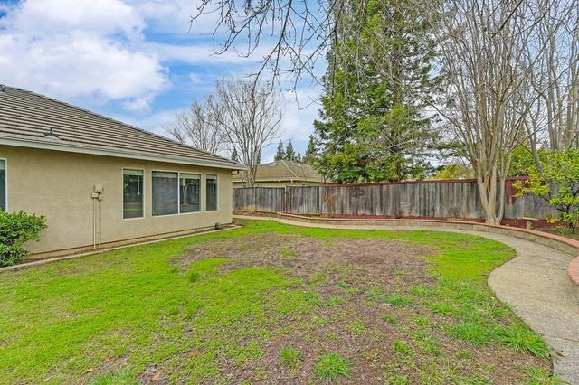 2119 Gold Haven Ct, Gold River, CA 95670
