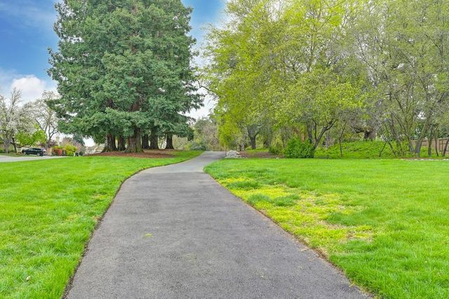 2119 Gold Haven Ct, Gold River, CA 95670