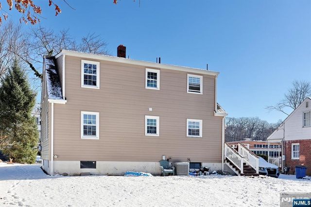 15 Onyx Terrace, North Haledon, NJ 07508