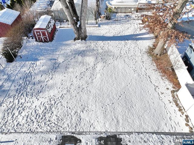 15 Onyx Terrace, North Haledon, NJ 07508