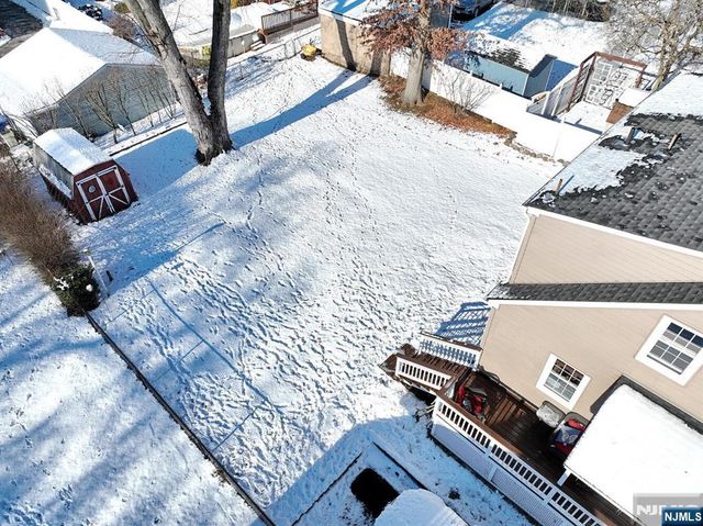 15 Onyx Terrace, North Haledon, NJ 07508