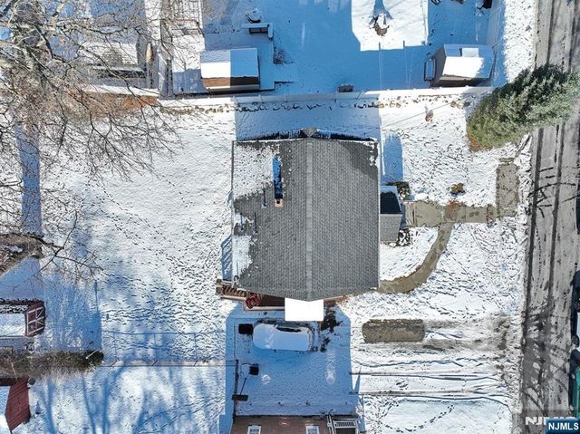 15 Onyx Terrace, North Haledon, NJ 07508