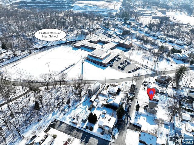 15 Onyx Terrace, North Haledon, NJ 07508