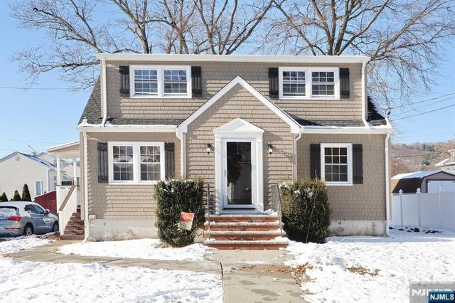 15 Onyx Terrace, North Haledon, NJ 07508