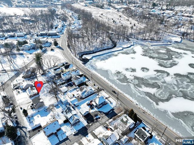 15 Onyx Terrace, North Haledon, NJ 07508