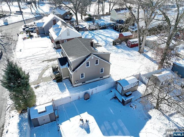 15 Onyx Terrace, North Haledon, NJ 07508