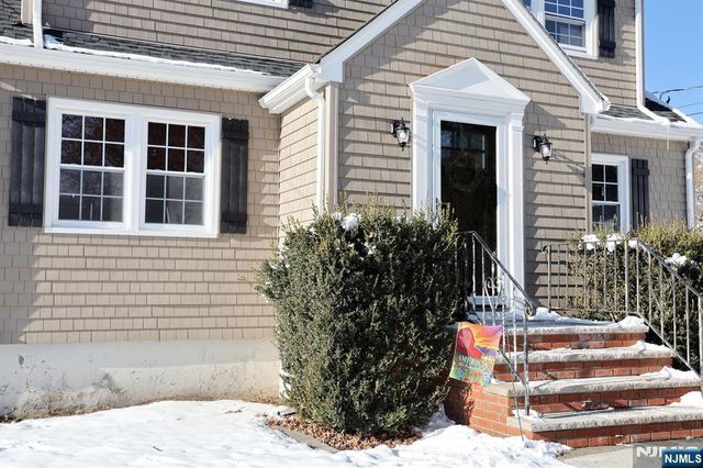 15 Onyx Terrace, North Haledon, NJ 07508