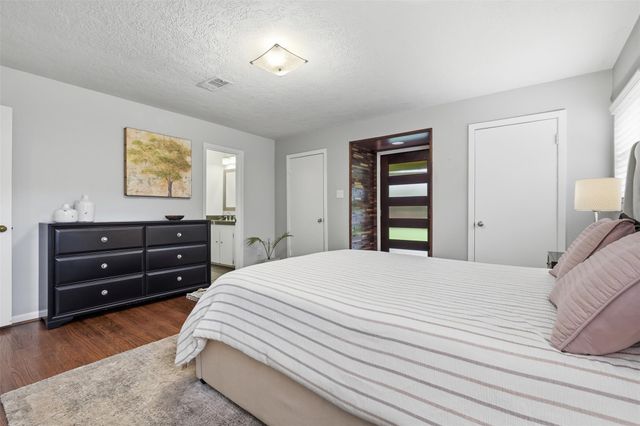 7707 Cayton Street, Houston, TX 77061