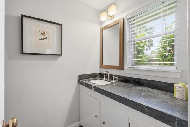 7707 Cayton Street, Houston, TX 77061