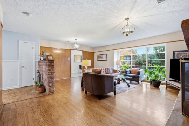 7707 Cayton Street, Houston, TX 77061