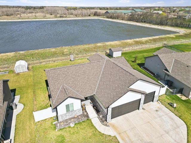 832 E Sunset St, Goddard, KS 67052