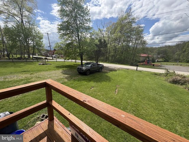 3541 MOUNT RD, Aston, PA 19014