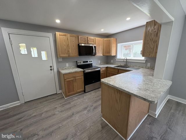3541 MOUNT RD, Aston, PA 19014