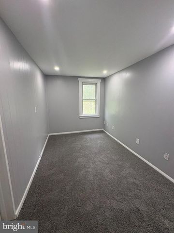 3541 MOUNT RD, Aston, PA 19014