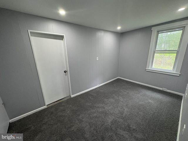 3541 MOUNT RD, Aston, PA 19014