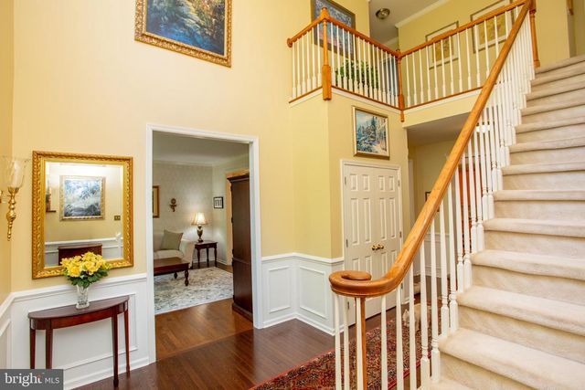 6 LEAPSON LN, Doylestown, PA 18901