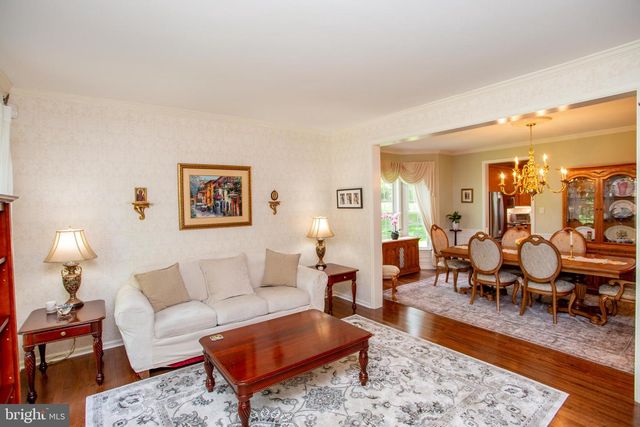 6 LEAPSON LN, Doylestown, PA 18901