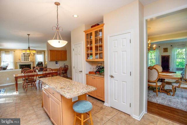 6 LEAPSON LN, Doylestown, PA 18901