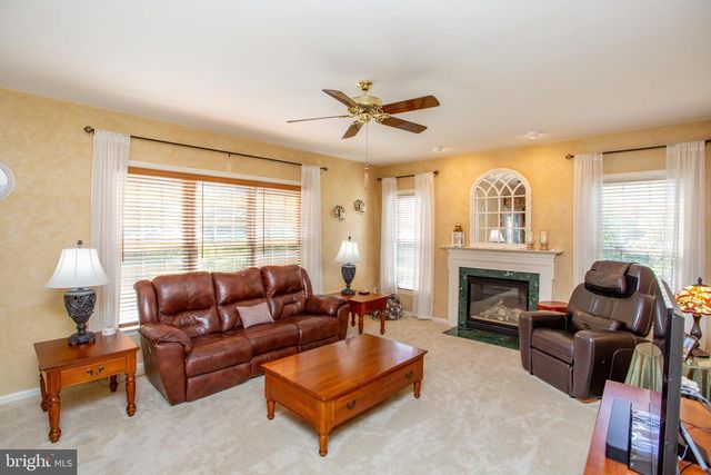 6 LEAPSON LN, Doylestown, PA 18901