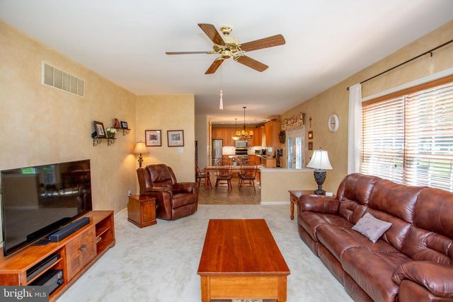 6 LEAPSON LN, Doylestown, PA 18901