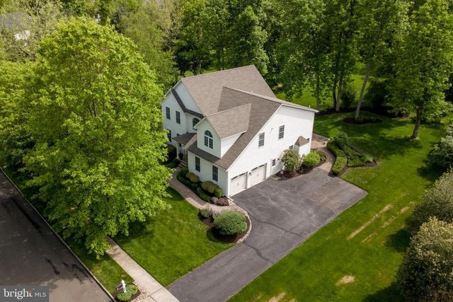 6 LEAPSON LN, Doylestown, PA 18901